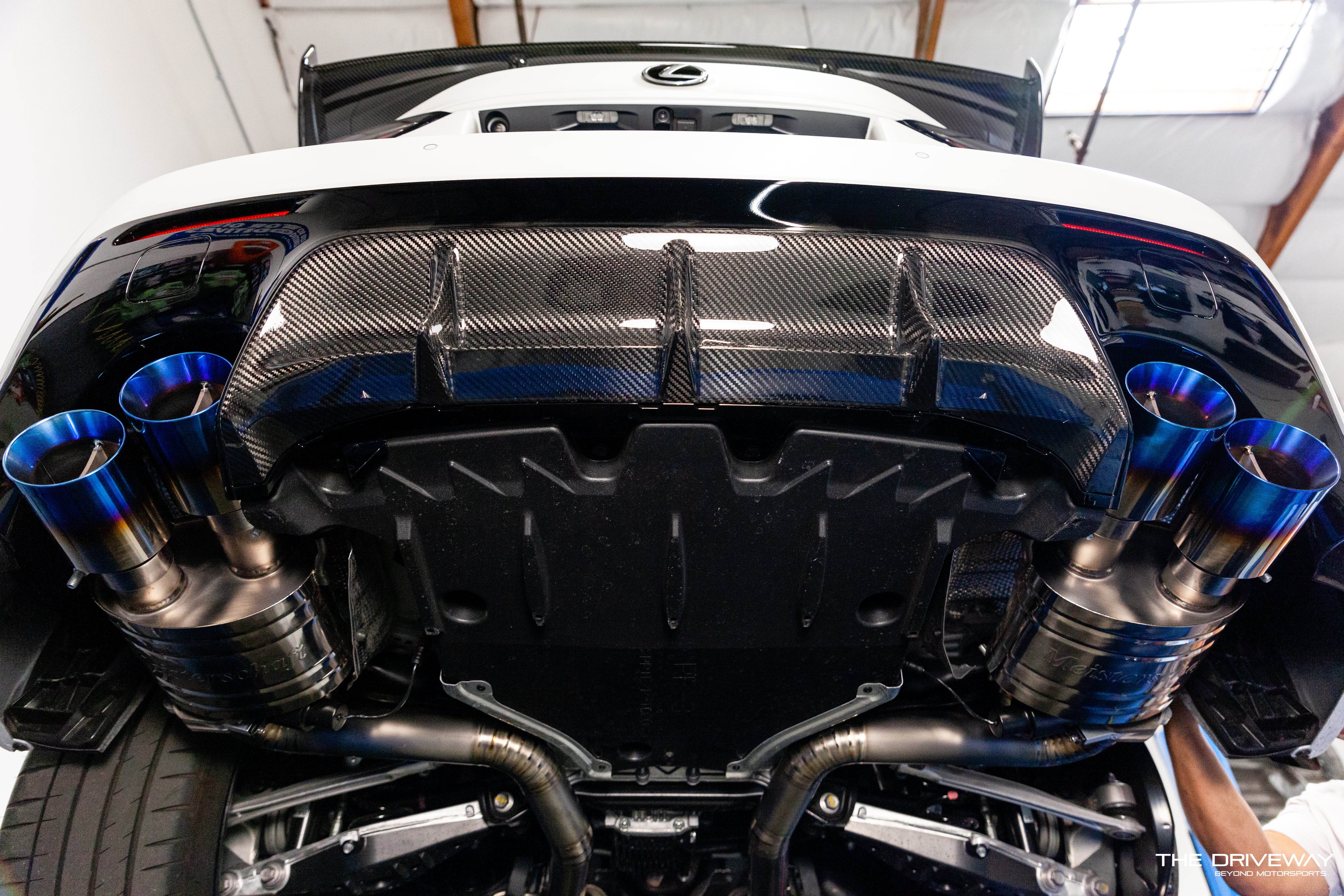 Lexus RC-F Fuji Speedway Edition - Escape de titanio GTHaus Meistercraft